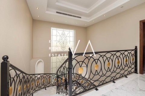Villa in Meydan, Dubai 5 bedrooms, 1140.9 sq.m. № 52715 - photo 14