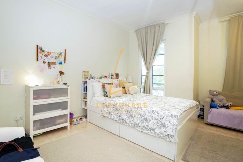 Apartment in Green Community, Dubai 2 bedrooms, 179 sq.m. № 114198 - photo 16