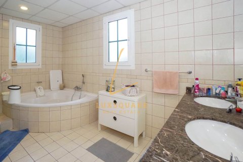 Apartment in Green Community, Dubai 2 bedrooms, 179 sq.m. № 114198 - photo 28