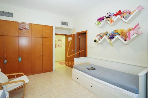 Apartment in Green Community, Dubai 2 bedrooms, 179 sq.m. № 114198 - photo 9