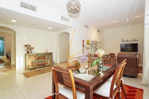 Apartment in Green Community, Dubai 2 bedrooms, 179 sq.m. № 114198 - photo 12