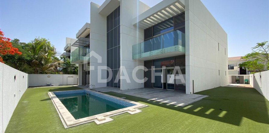 Villa à Dubai, 5 chambres, 831.7 m², № 3409