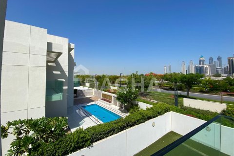 Villa à Dubai, 5 chambres, 831.7 m², № 3409 - photo 11