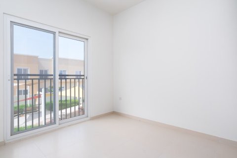 Снять в аренду таунхаус в Villanova, Dubai Land, Дубай: 3 спальни, 178.37м², № 1156 - фото 13