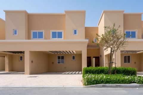 Снять в аренду таунхаус в Villanova, Dubai Land, Дубай: 3 спальни, 178.37м², № 1156 - фото 1