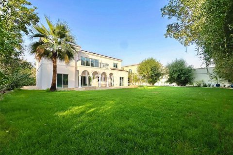 Купить виллу в Дубай Инвестмент Парке, Дубай: 5 спален, 577м², № 43488 - фото 25