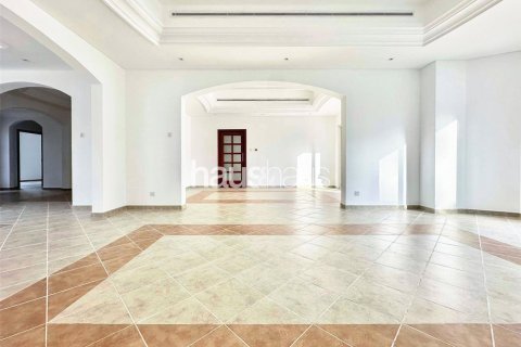 Купить виллу в Дубай Инвестмент Парке, Дубай: 5 спален, 577м², № 43488 - фото 6