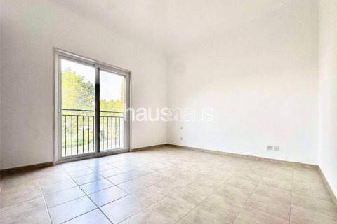 Купить виллу в Дубай Инвестмент Парке, Дубай: 5 спален, 577м², № 43488 - фото 18
