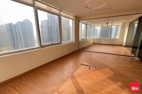 Bureau à Dubai, 117.7 m², № 53410 - photo 2