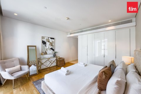 Apartment in Dubai 2 bedrooms, 153.7 sq.m. № 53409 - photo 13