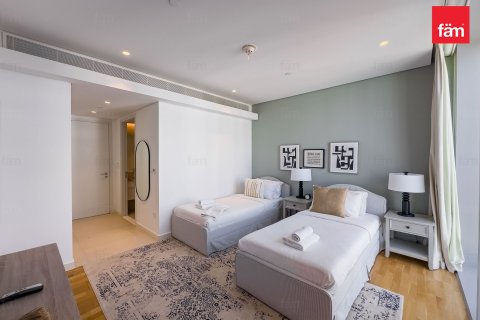 Apartment in Dubai 2 bedrooms, 153.7 sq.m. № 53409 - photo 16