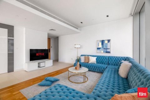 Apartment in Dubai 2 bedrooms, 153.7 sq.m. № 53409 - photo 6