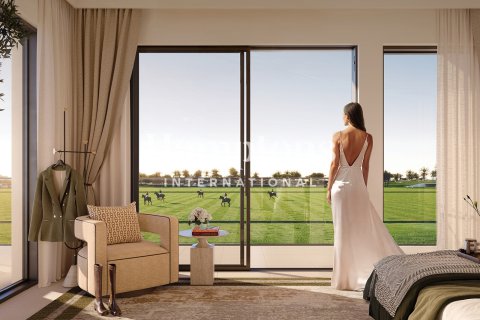 Villa in Dubai 5 bedrooms, 802.217 sq.m. № 85216