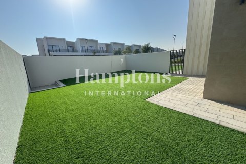 Villa in Dubai South (Dubai World Central), Dubai 4 bedrooms, 301.19152600 sq.m. № 85223 - photo 14
