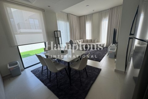 Villa in Dubai South (Dubai World Central), Dubai 4 bedrooms, 301.19152600 sq.m. № 85223 - photo 2