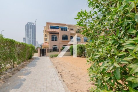 Villa en Diamond Views, Jumeirah Village Circle, Dubai, 5 dormitorios, 285.4 m², № 11823 - foto 26
