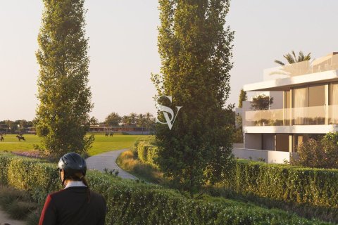 Villa en Dubai Investment Park, Dubai, 5 dormitorios, 500 m², № 113391 - foto 8