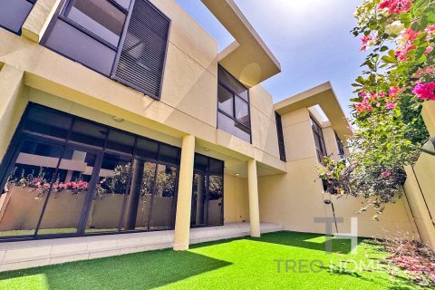 Villa à DAMAC Hills (Akoya by DAMAC), Dubai, 3 chambres, 254 m², № 14118 - photo 2