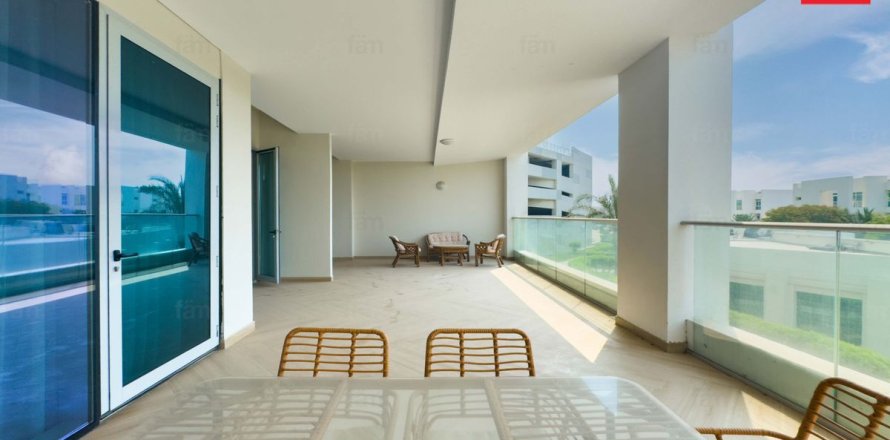 Appartement à Al Sufouh, Dubai, 2 chambres, 198.8 m², № 8938