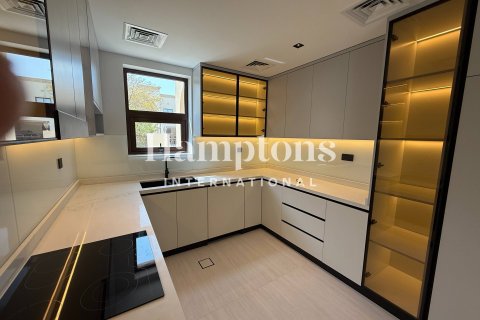 Villa in Bella Casa, Serena, Dubai 4 bedrooms, 296.91798800 sq.m. № 63745 - photo 5