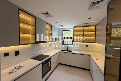 Villa in Bella Casa, Serena, Dubai 4 bedrooms, 296.91798800 sq.m. № 63745 - photo 7