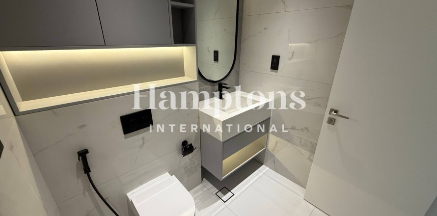 Villa in Bella Casa, Serena, Dubai 4 bedrooms, 296.918 sq.m. № 63745