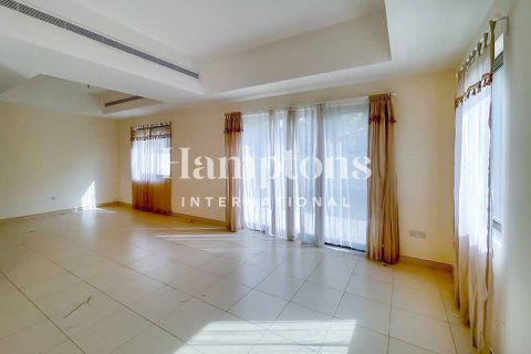 Villa en Al Reem, Arabian Ranches, Dubai, 3 dormitorios, 201.60972933 m², № 63748 - foto 11