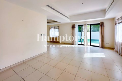 Villa en Al Reem, Arabian Ranches, Dubai, 3 dormitorios, 201.60972933 m², № 63748 - foto 2