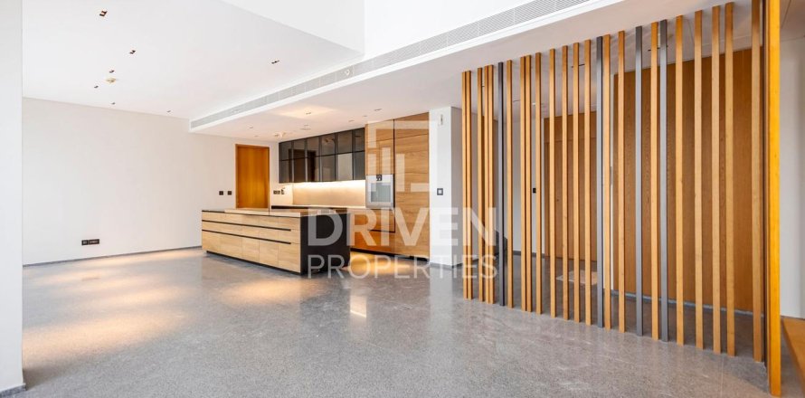 Квартира в City Walk, Дубай, 4 спальни, 294м², № 65111