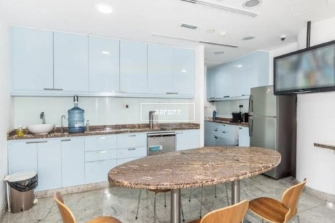 Office in Jumeirah Lake Towers, Dubai 297.4 sq.m. № 10915 - photo 6