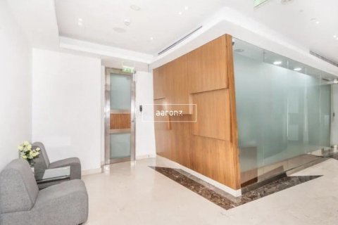 Office in Jumeirah Lake Towers, Dubai 297.4 sq.m. № 10915 - photo 3