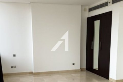 Снять в аренду квартиру в Дубае: студию, 63.4м², № 10913 - фото 9