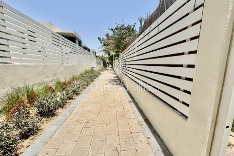 Villa en Dubai Hills Estate, Dubai, 3 dormitorios, 199.2 m², № 47290 - foto 10