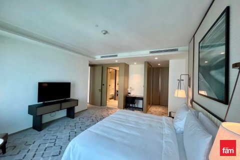 Снять в аренду квартиру в Дубае: 3 спальни, 132.8м², № 70394 - фото 13