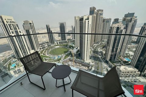 Снять в аренду квартиру в Дубае: 3 спальни, 132.8м², № 70394 - фото 1