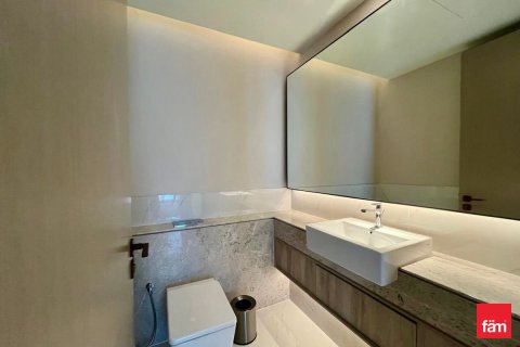 Снять в аренду квартиру в Дубае: 3 спальни, 132.8м², № 70394 - фото 16