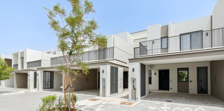 Townhouse in Aura, Tilal Al Ghaf, Dubai 3 bedrooms, 140.66 sq.m. № 136230