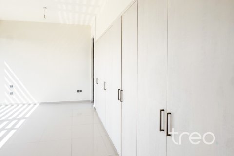 Townhouse in Dubai 6 bedrooms, 392.61 sq.m. № 136240 - photo 16