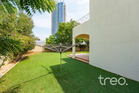 Villa in Meadows 1, Meadows, Dubai 3 bedrooms, 604.89 sq.m. № 136241 - photo 3