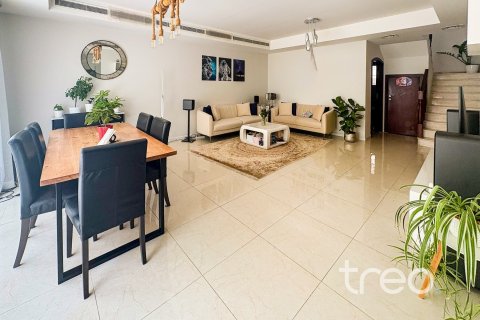 Townhouse in Arabian Ranches, Dubai 3 bedrooms, 258.36 sq.m. № 136236 - photo 12