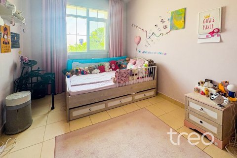 Townhouse in Arabian Ranches, Dubai 3 bedrooms, 258.36 sq.m. № 136236 - photo 3
