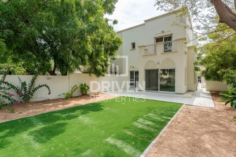 Villa en The Springs, Dubai, 3 dormitorios, 209 m², № 66655 - foto 1