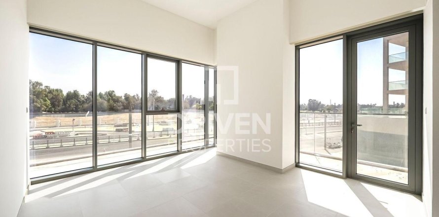 Квартира в Аль-Васле, Дубай, 2 спальни, 158.12м², № 128944
