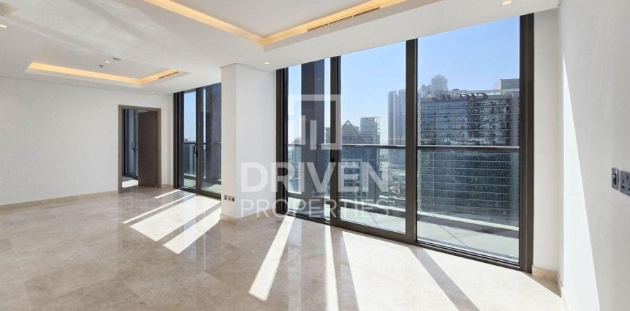 Квартира в Бизнес-Бэе, Дубай, 3 спальни, 216.74м², № 128958
