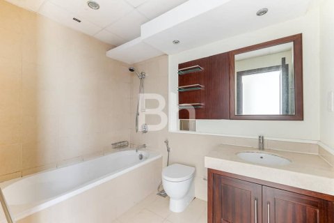Apartment in The Views, Dubai 2 bedrooms, 120 sq.m. № 56833 - photo 2