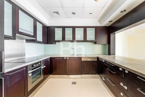 Apartment in The Views, Dubai 2 bedrooms, 120 sq.m. № 56833 - photo 10