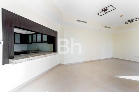 Apartment in The Views, Dubai 2 bedrooms, 120 sq.m. № 56833 - photo 15