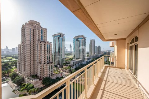Apartment in The Views, Dubai 2 bedrooms, 120 sq.m. № 56833 - photo 6