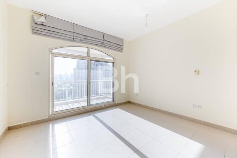 Apartment in The Views, Dubai 2 bedrooms, 120 sq.m. № 56833 - photo 11