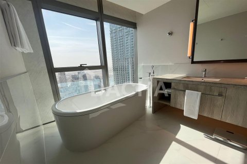Apartamento en Address Harbour Point, Dubai, 2 dormitorios, 113.3 m², № 6640 - foto 15